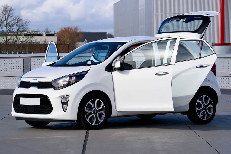 Witte compacte stadsauto